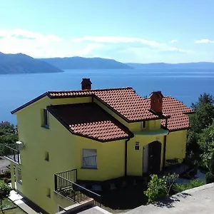 Matea Apartment Plomin